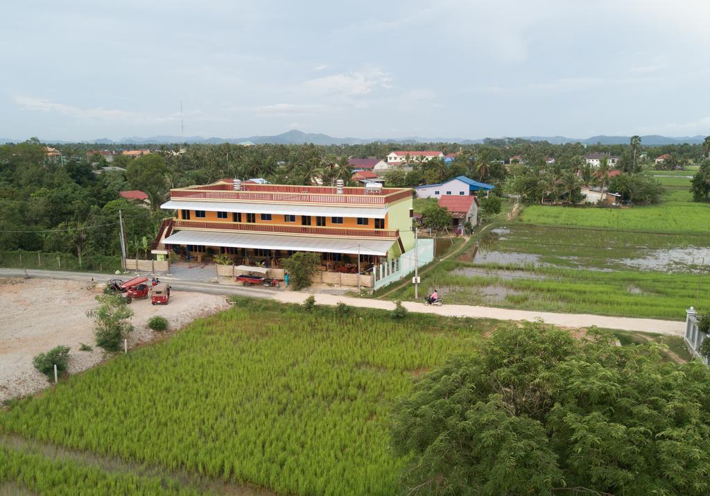 Nomads Guesthouse Kampot Exterior foto